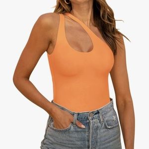 ONE SHOULDER BODYSUIT